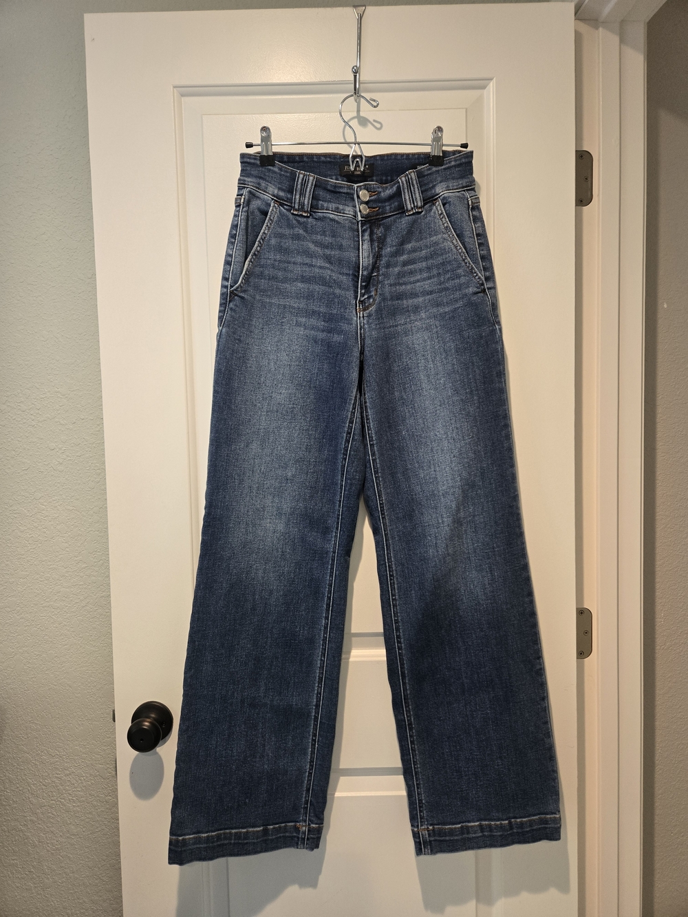 Judy Blue Anytime Anyplace High Waisted Wide Leg Medium Wash Jean Size 28 - Picture 6 of 12